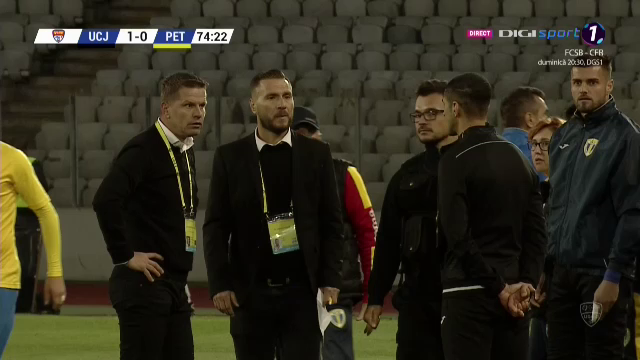 U CLUJ - PETROLUL 4-0 | Flavius Stoican a facut SCANDAL la CLUJ! A protestat vehement la adresa arbitrilor! Scene HALUCINANTE pe Cluj Arena! FOTO_10