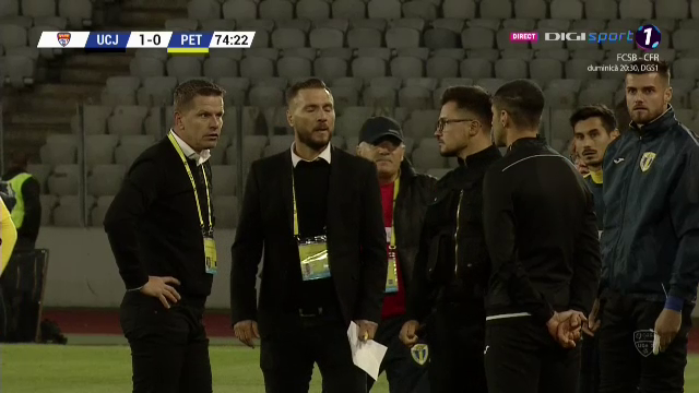U CLUJ - PETROLUL 4-0 | Flavius Stoican a facut SCANDAL la CLUJ! A protestat vehement la adresa arbitrilor! Scene HALUCINANTE pe Cluj Arena! FOTO_12