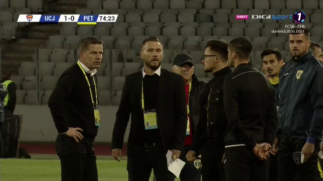 U CLUJ - PETROLUL 4-0 | Flavius Stoican a facut SCANDAL la CLUJ! A protestat vehement la adresa arbitrilor! Scene HALUCINANTE pe Cluj Arena! FOTO_13