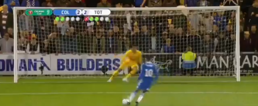 VIDEO | E cel mai slab penalty din istorie?! Vezi executia incredibila din meciul Colchester - Tottenham