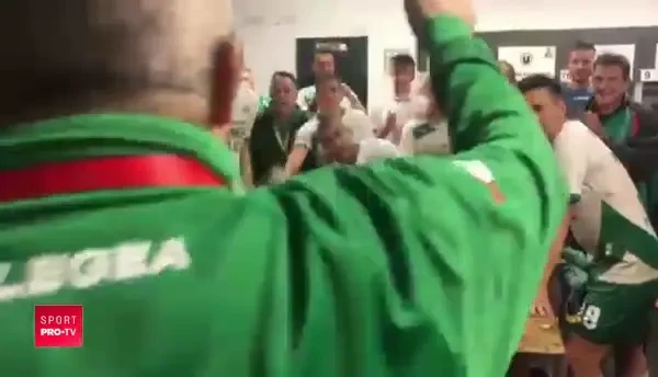 CUPA ROMANIEI | "Sa vina banii la baieti :)" DELIR in vestiarul celor de la Sanatatea Cluj dupa ce au eliminat-o pe Viitorul! VIDEO