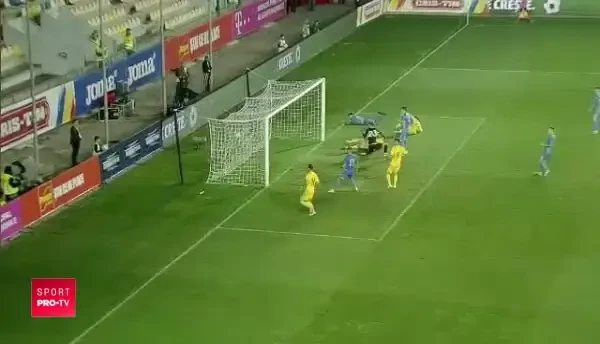 "GOOOL MORUTAN! SA NU-SI SCOATA TRICOUL!!!" :)) Cum s-a bucurat "Oli" Morutan dupa revansa luata in fata Ucrainei. Perla FCSB: "Criticile de atunci m-au ambitionat". VIDEO