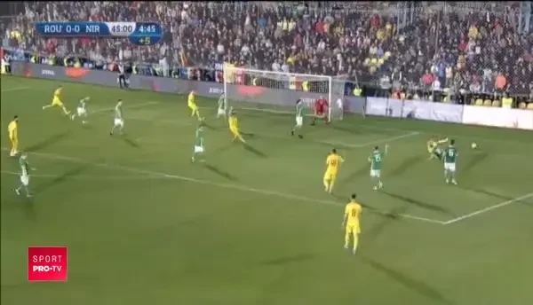 VIDEO SCANDALOS | Arbitrul ne-a REFUZAT cel mai clar penalty posibil! Jucatorii lui Radoi au mai cerut penalty 10 secunde mai tarziu