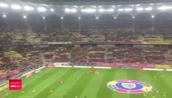 VIDEO DEMENTIAL | Asa arata un stadion plin de copii! Atmosfera incredibila creata de pustii care stabilesc un RECORD MONDIAL