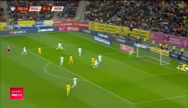 VIDEO | Momentul care l-a trecut pe Contra prin 3 STARI diferite in 10 secunde! Reactia selectionerului dupa ratarea lui Puscas