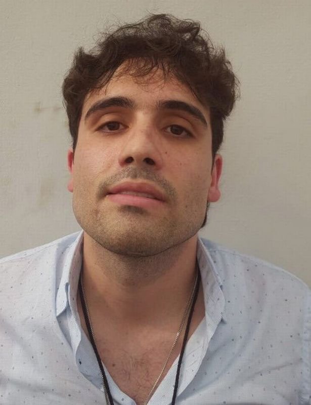 Atentie, detalii si imagini halucinante! Fiul lui El Chapo, arestat si ELIBERAT dupa ce politia a fost atacata de traficanti! S-au temut de un masacru_3