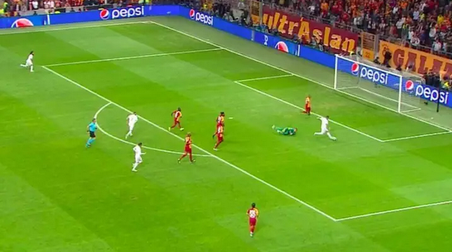 S-a HAZARDAT! :) Ratarea SEZONULUI pentru vedeta de 100 de milioane a lui Real Madrid!!! Cum a putut sa rateze