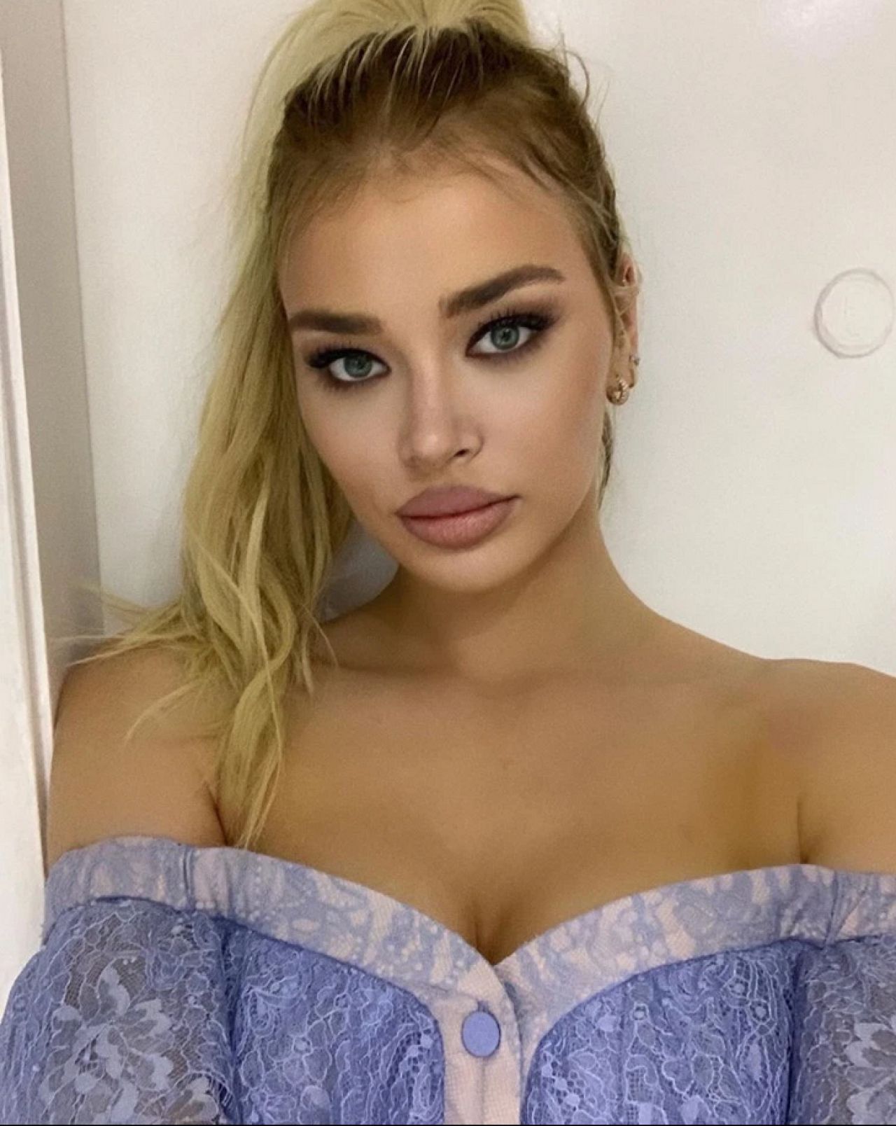 Si-a PIERDUT MINTILE din cauza ei! Jovic si-a inselat iubita cu un SUPER MODEL! Cum arata femeia pentru care a uitat ce are acasa_2