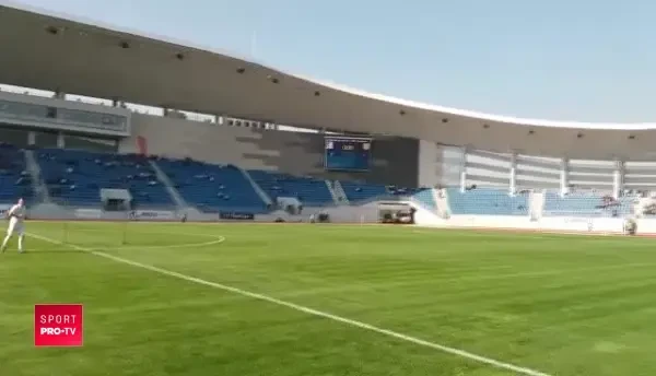 Hai ca-l INAUGURARA! :)) Fumigene tricolore la Tg. Jiu, meciul gloriilor si primul joc oficial! Cum arata stadionul de 30 de milioane care n-a putut fi folosit 3 ani, desi era gata