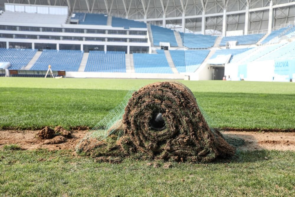 Au mutat meciul, gazonul de 700 000 de euro NU e gata! Anunt de ultima ora inainte de Craiova - Dinamo
