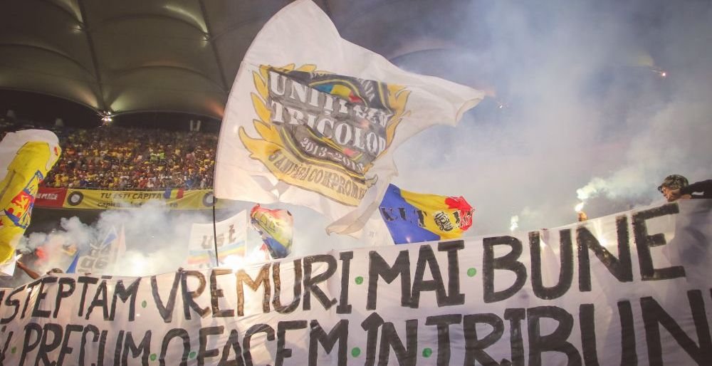 "Tricolorul negru" | Mihai Mironica despre cum se intorc 'bombele si sexul oral cerut in public' la meciurile Romaniei