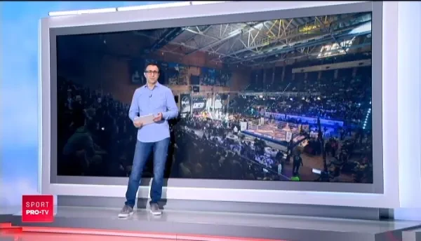 Morosanu nu s-a deghizat de Halloween: Cu fata asta, pentru mine e Halloween in fiecare zi! :)) Rambo si Tolea au inceput razboiul: Aschiuta, imi e mila de tine