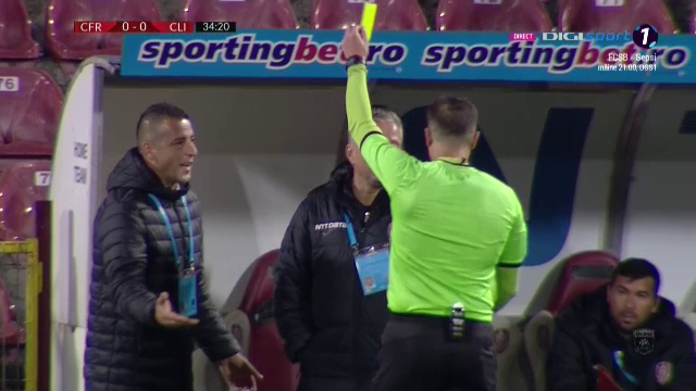 Au cerut DEGEABA penalty o repriza intreaga, Petrescu a INNEBUNIT pe banca! CFR, proteste in GOL! CFR a primit 11 metri in repriza a doua_14