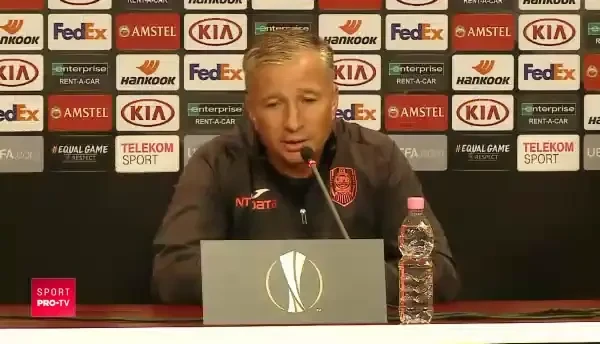 Se poate sa fie 3, se poate sa fie 4, la fel cum 1 poate fi! :)) Petrescu, RATACIT printre numere inaintea meciului cu Rennes! VIDEO