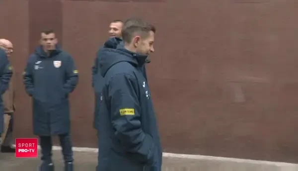 Chemat sa fie BODYGUARD! Budescu, uitat de Contra pe banca! Ce s-a intamplat cu vedeta Astrei la nationala