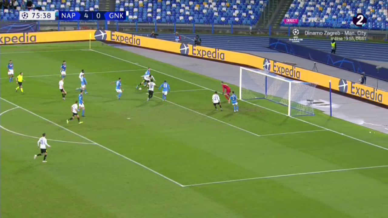 Si-a UMILIT adversarul! Ianis Hagi, faza serii pentru Genk la Napoli! E incredibil ce se intampla dupa ce ii da mingea printre picioare lui Manolas_2