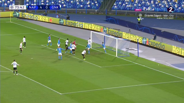 Si-a UMILIT adversarul! Ianis Hagi, faza serii pentru Genk la Napoli! E incredibil ce se intampla dupa ce ii da mingea printre picioare lui Manolas_4