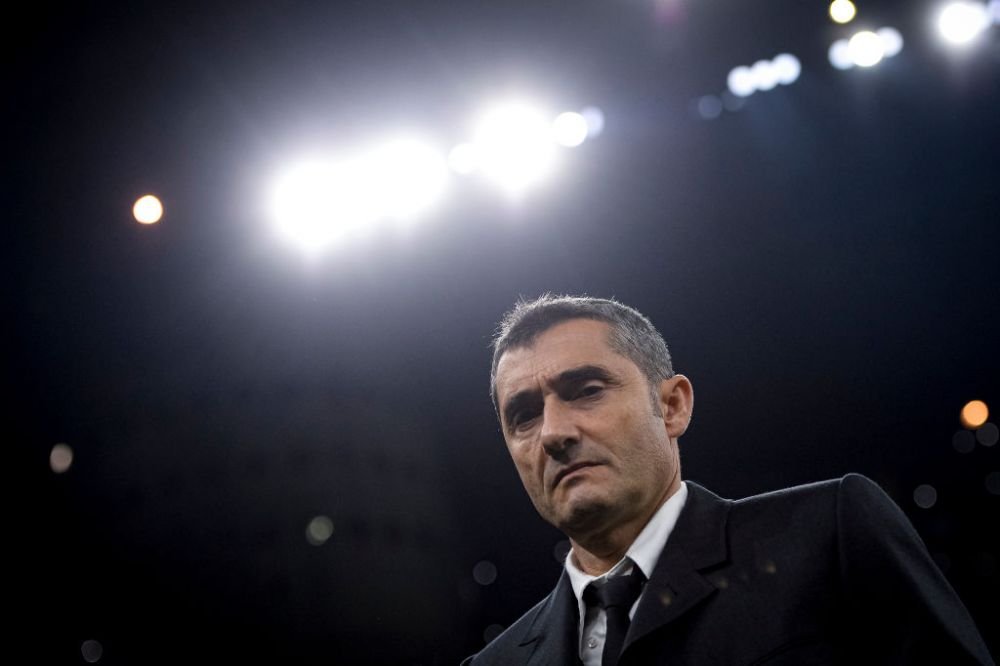 OARE CHIAR DORMEA? Cum a fost surprins antrenorul Barcelonei in timpul meciului cu Inter&nbsp;