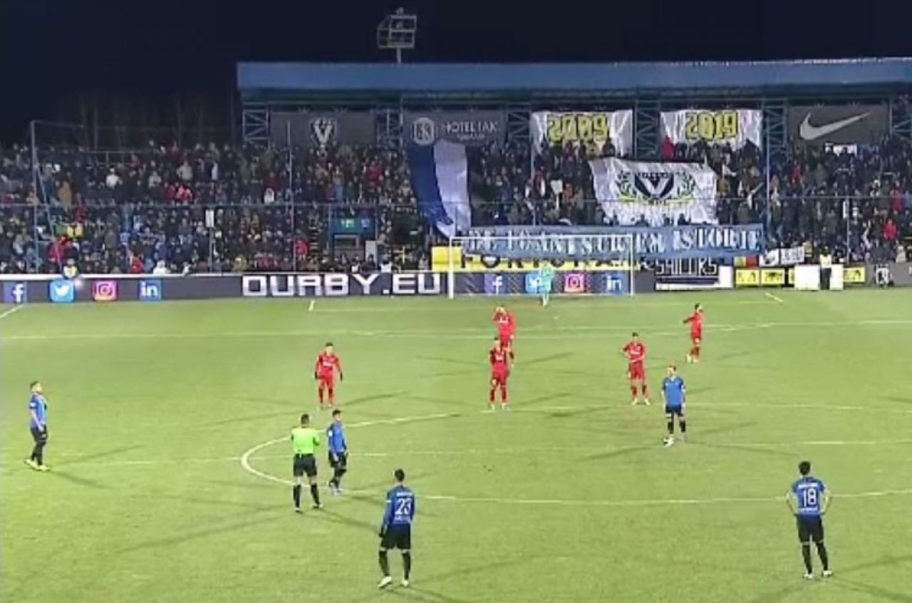 Coregrafie de ziua Viitorului! Echipa lui Hagi implineste 10 ani. Ce s-a intamplat in peluza_4