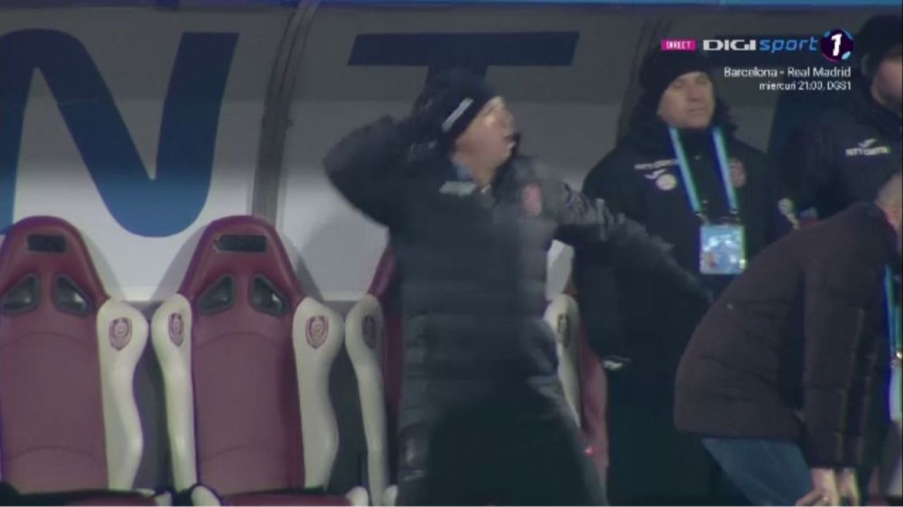 Dan Petrescu a facut O CRIZA DE NERVI cand a vazut ratarea lui Costache! Antrenorul CFR-ului a injurat si a gesticulat nervos_3