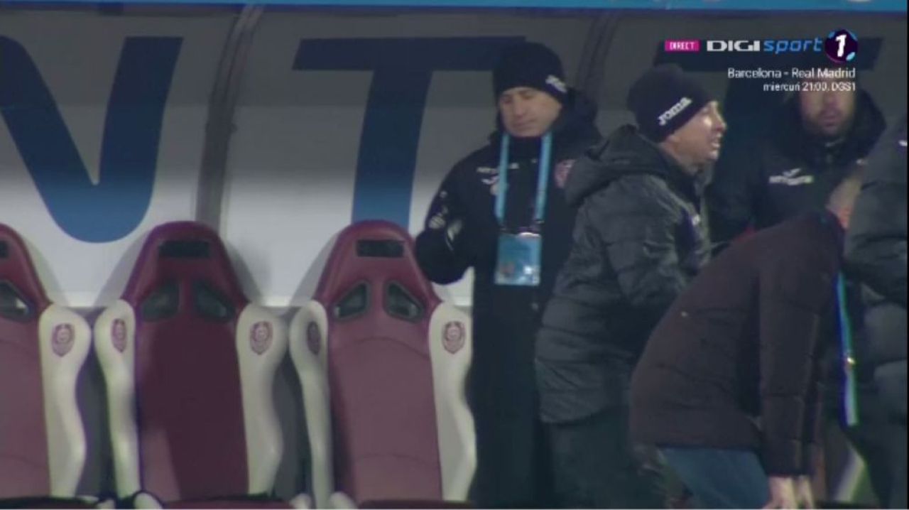 Dan Petrescu a facut O CRIZA DE NERVI cand a vazut ratarea lui Costache! Antrenorul CFR-ului a injurat si a gesticulat nervos_4
