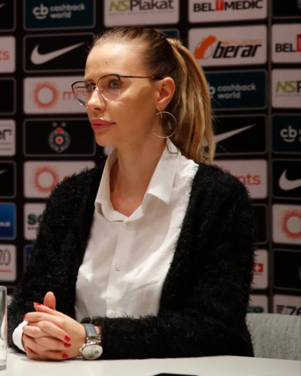 FOTO / Partea frumoasa a lui Partizan. Bomba-sexy din Serbia, care e ofiter de presa al echipei belgradene_13