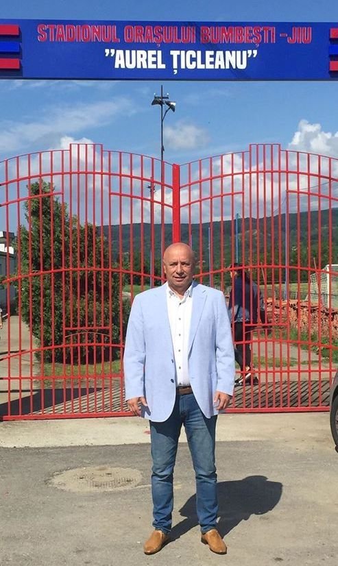 Un fost component al Craiovei Maxima are din acest an un stadion care ii poarta numele_8