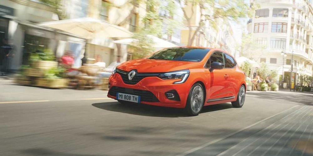 Ghicesti cine castiga sezonul 9 de la Vocea Romaniei? Ai sansa de a castiga noul Renault Clio! AICI: tot ce trebuie sa faci