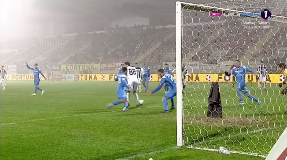 Messi si Ronaldinho APLAUDA in picioare faza asta! Festivalul CALCAIELOR pentru golul SEZONULUI la Astra! Ce au facut Alibec si Begue_3