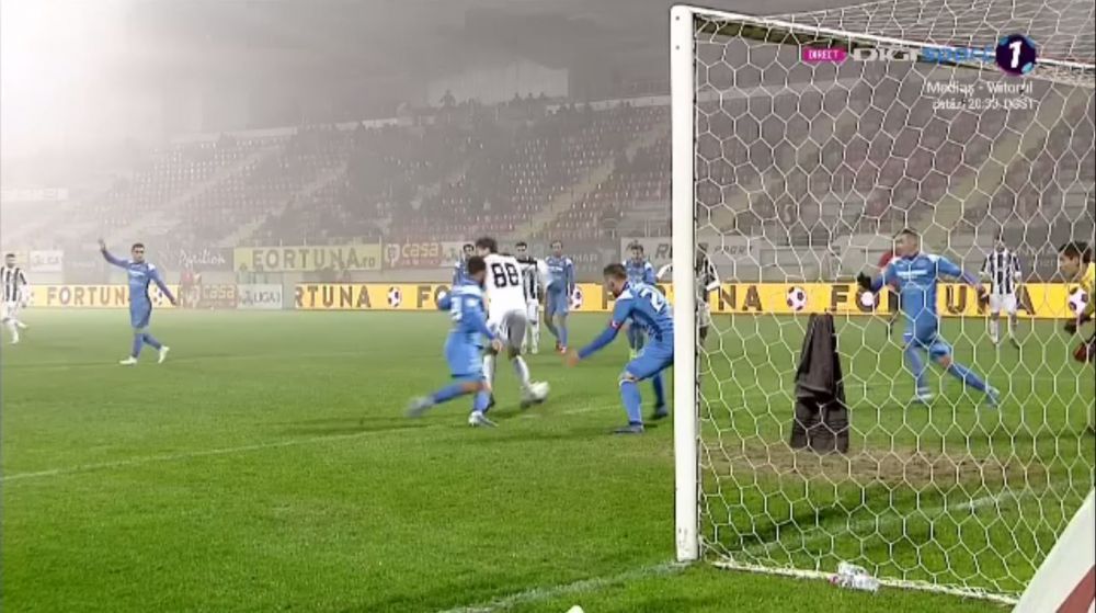 Messi si Ronaldinho APLAUDA in picioare faza asta! Festivalul CALCAIELOR pentru golul SEZONULUI la Astra! Ce au facut Alibec si Begue_3