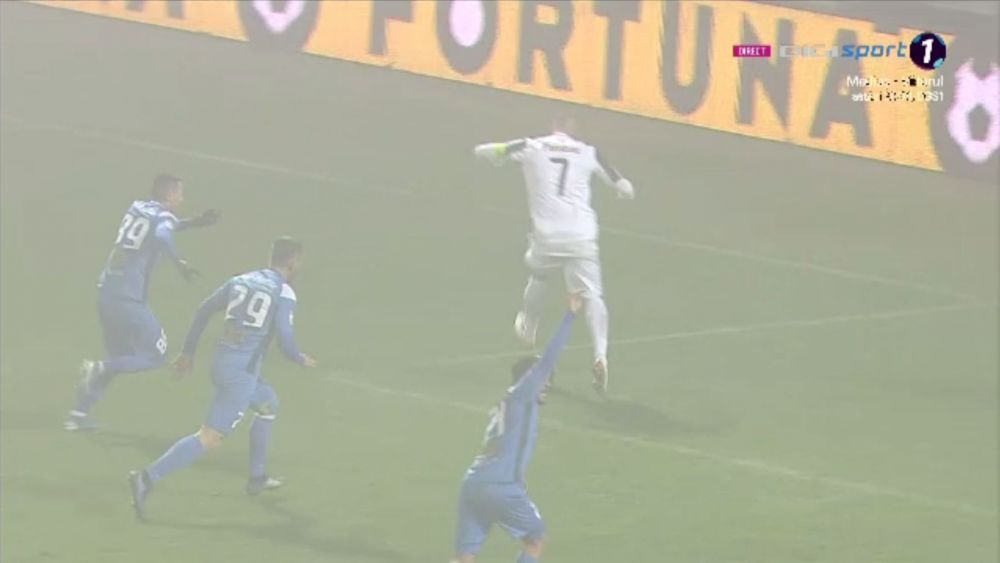 Messi si Ronaldinho APLAUDA in picioare faza asta! Festivalul CALCAIELOR pentru golul SEZONULUI la Astra! Ce au facut Alibec si Begue_8