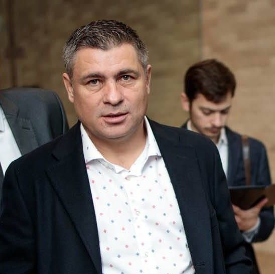 L-a imbratisat prin plasa pe Piturca la meciul cu Anderlecht si Miron Cozma l-a batut pe Danut Lupu dupa ce il faultase_4