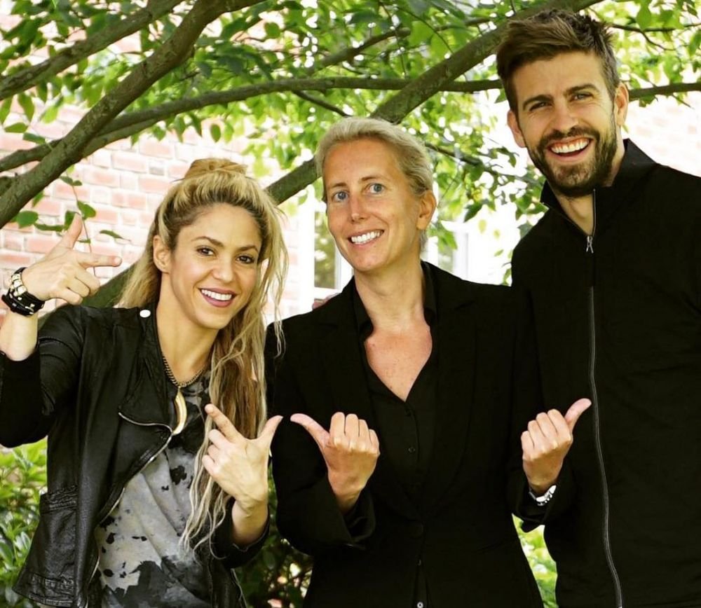 Ea e profesoara de business a vedetelor din fotbal. A colaborat cu Ferguson si i-a invatat totul despre afaceri pe Kaka, Dani Alves si Pique_3