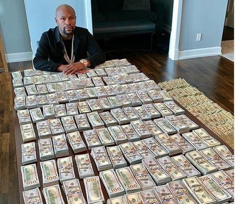 E nebunie CURATA! Cat a castigat Mayweather in ultimul deceniu. Bate TOT la ce te-ai putea gandi! Pe ce locuri sunt Messi si Ronaldo