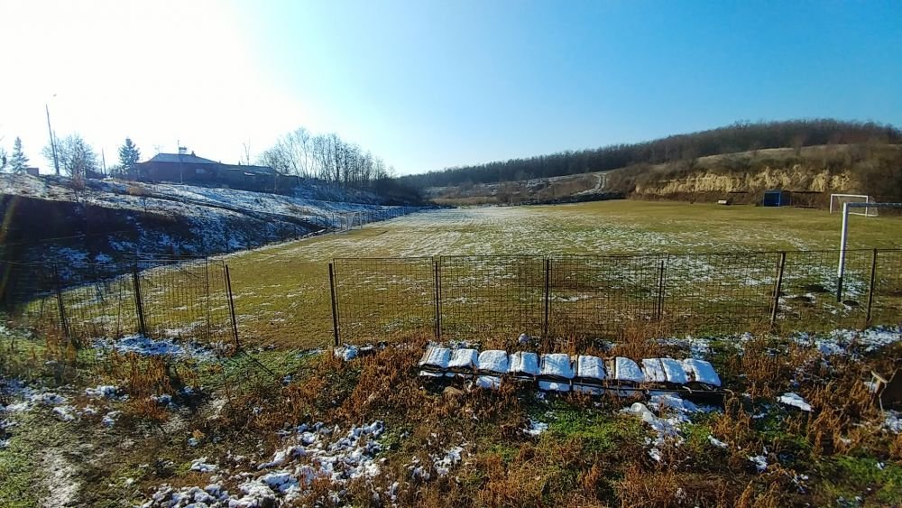 FOTO / “Groapa”, stadionul din Calarasi care ii face concurenta celui al lui Dinamo_11