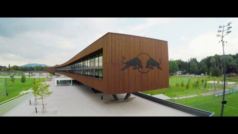 FOTO / Am ramas cu 30 de ani in urma! Cum arata academia de juniori austriaca unde vin gigantii din Spania si Germania ca sa invete meserie_18
