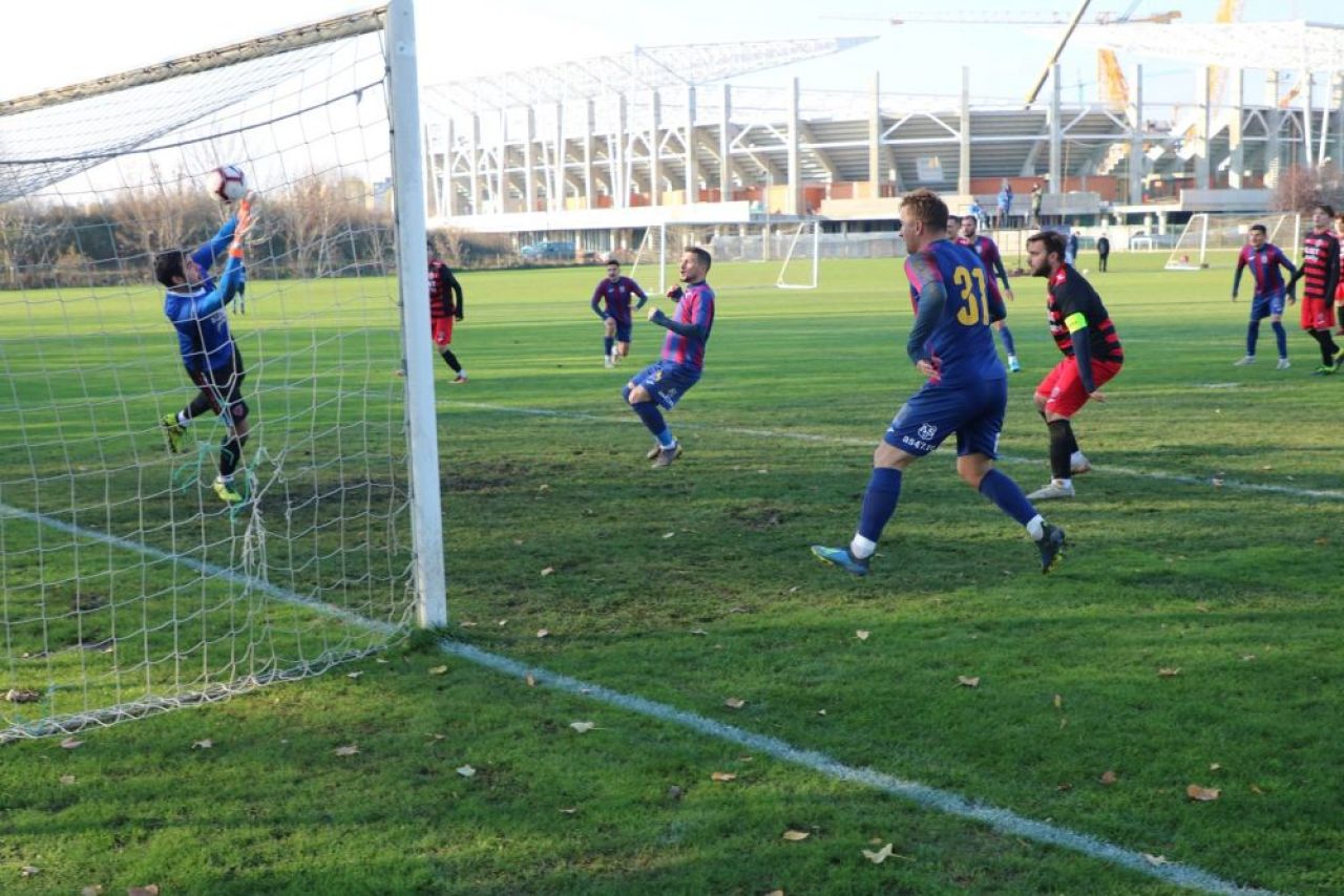 Stadionul pe care va juca CSA Steaua a fost renovat complet si e gata pentru promovarea echipei in Liga 3_1