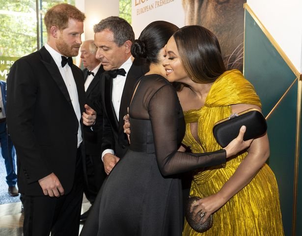 'Stii ca pune si voci pe desene animate?' Imaginile incredibile care fac inconjurul Planetei! Cum ii cauta de lucru Printul Harry lui Meghan Markle_2