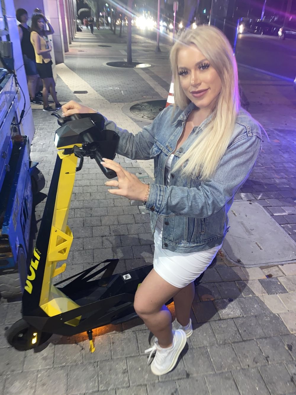 Un star PORNO i-a promis ca se va distra in weekend dupa ce a marcat golul victoriei cu West Ham! Cum arata vedeta XXX la care viseaza milioane de barbati_2