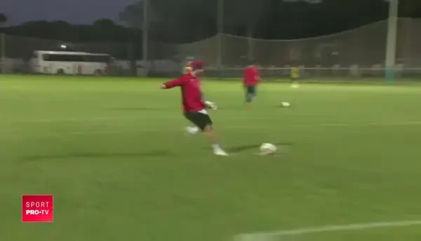 Messi, Ronaldo, Neymar sau Mbappe n-au dat NICIODATA un asemenea gol din penalty! :)) Faza inceputului de an: cum a marcat Alibec din penalty