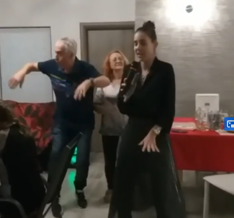 VIDEO EPIC! Buzarnescu a facut show alaturi de parinti la o petrecere de familie!