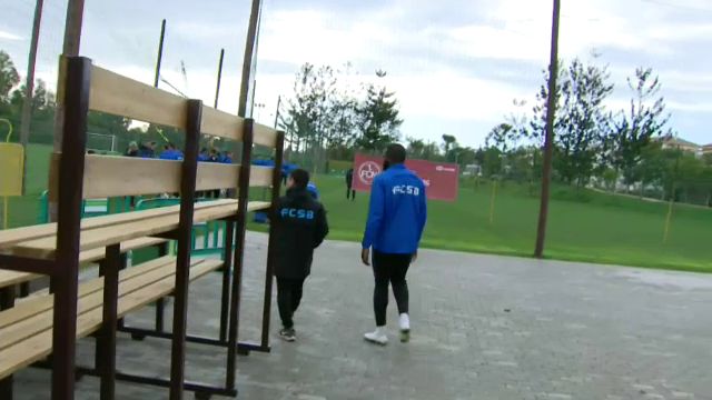 Merge COCOSAT sa nu se vada burtica? :)) 'Bizonul' Gnohere, inapoi la antrenamentele FCSB!_9