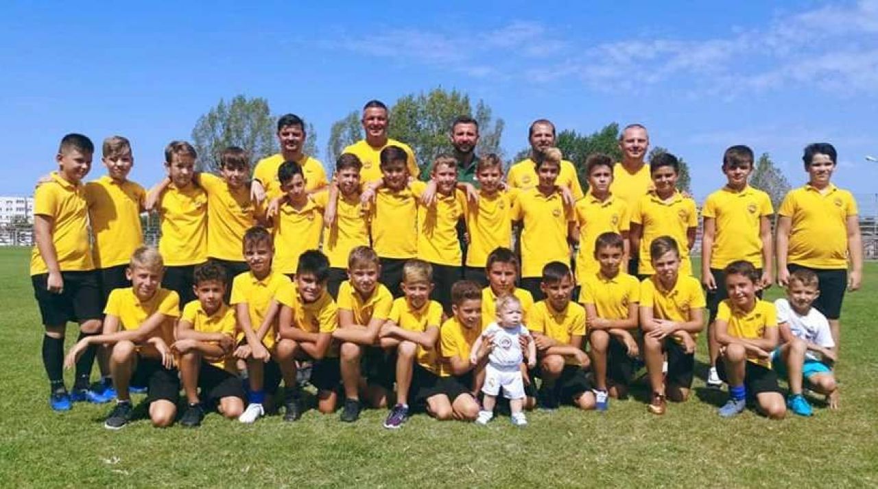 Un fost capitan al nationalei si-a deschis academie de fotbal intr-un oras cu multe talente si are ambitii la fel de mari ca Hagi_4