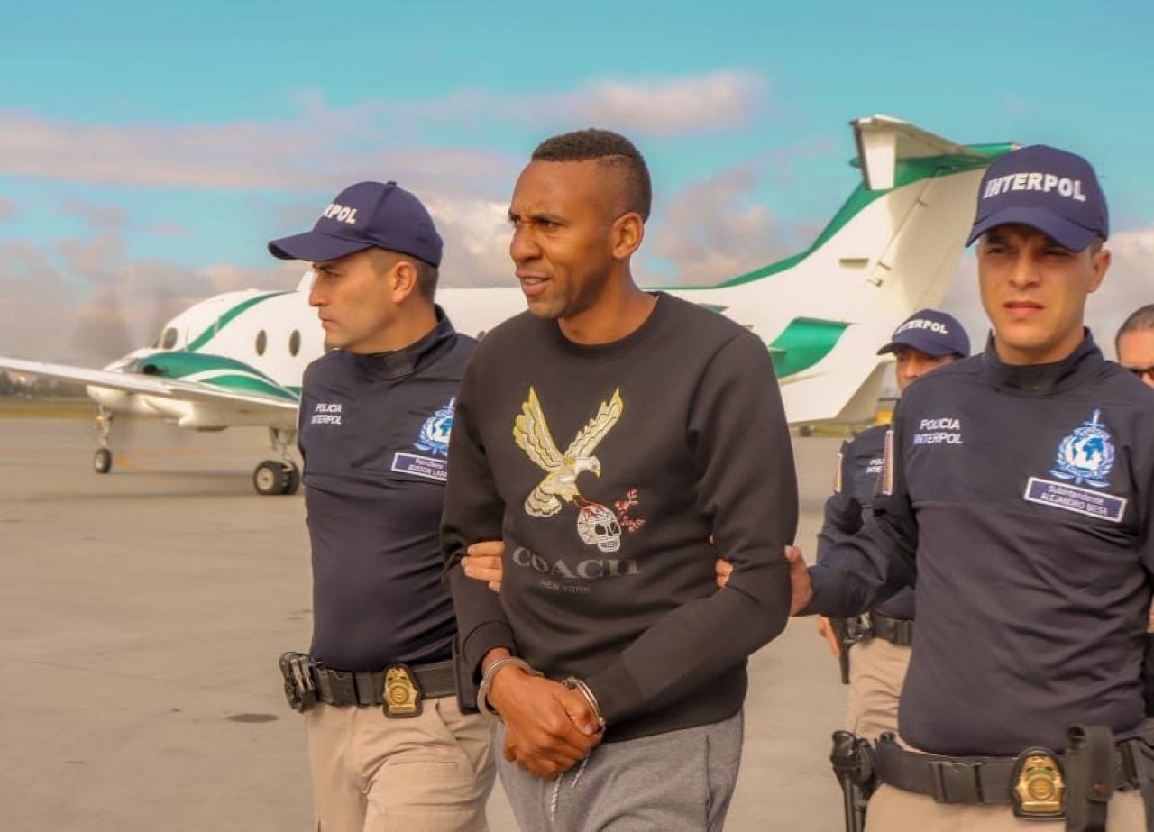Starul din Premier League cunoscut de TOATA PLANETA a fost extradat in SUA dupa ce a traficat DOUA TONE de cocaina! A jucat inclusiv cu Messi!_4
