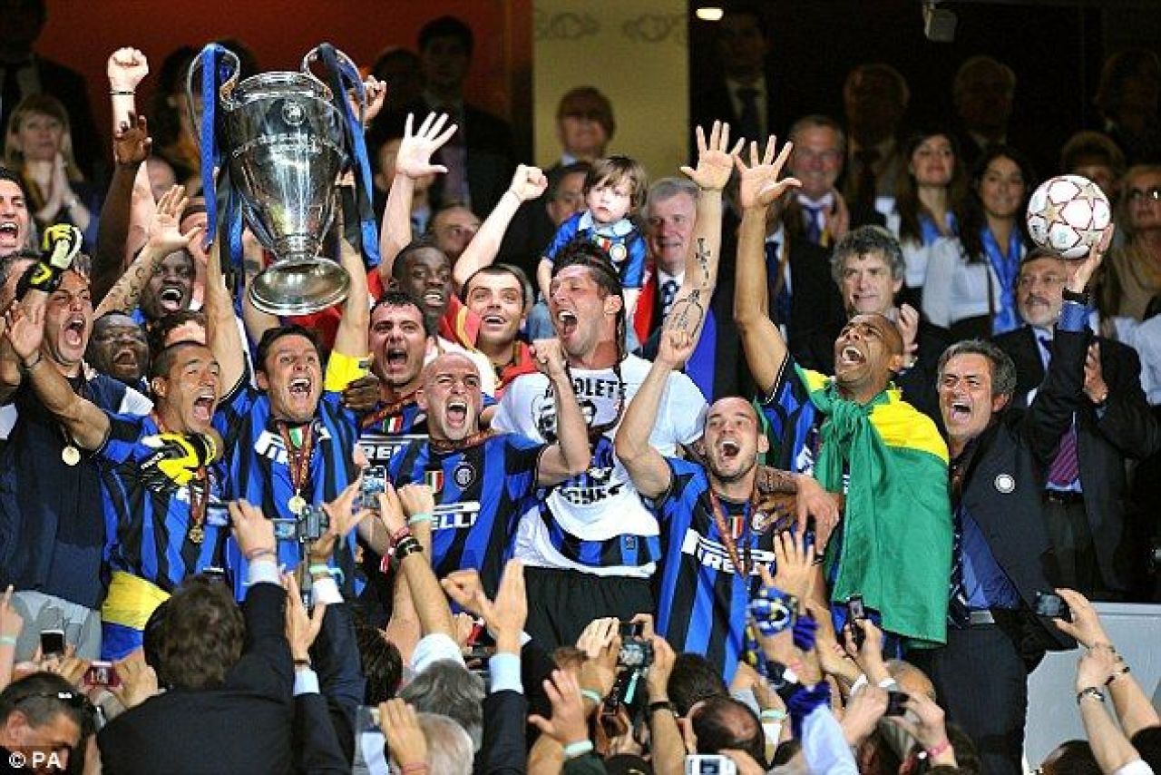 A castigat Champions League cu Cristi Chivu si acum e capitanul lui Ionut Radu, dar e si patron de club in prima liga din tara sa_7