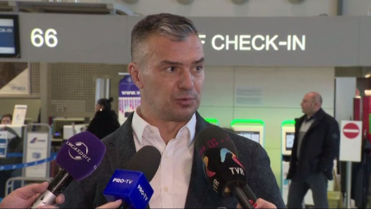Au sigla Rapidului si pe fund! :) Cum au aparut giulestenii la plecarea in cantonament_2