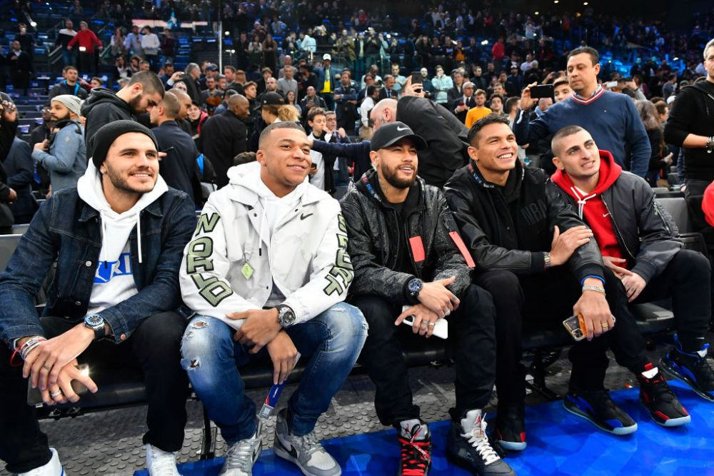 I-A UITAT PE MESSI SI SUAREZ? Neymar a mers IMPREUNA cu coechipierii sai la un meci de baschet