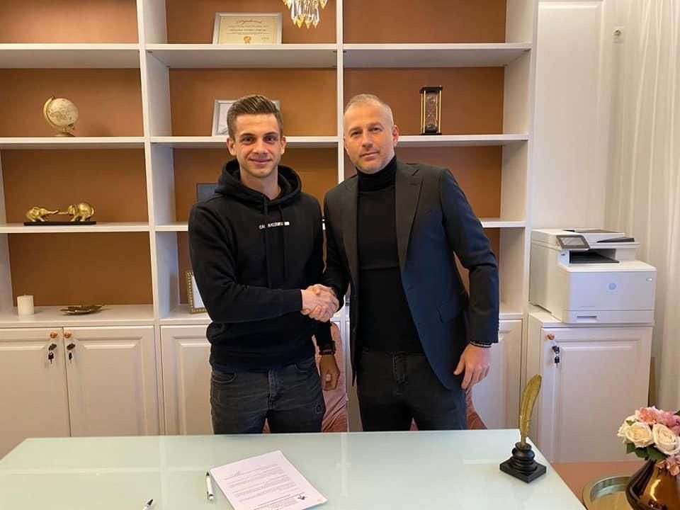Becali era gata sa dea 500 000 de euro pe el, acum Petrescu l-a ARUNCAT de la CFR! Ultima ora: unde a ajuns Butean_2