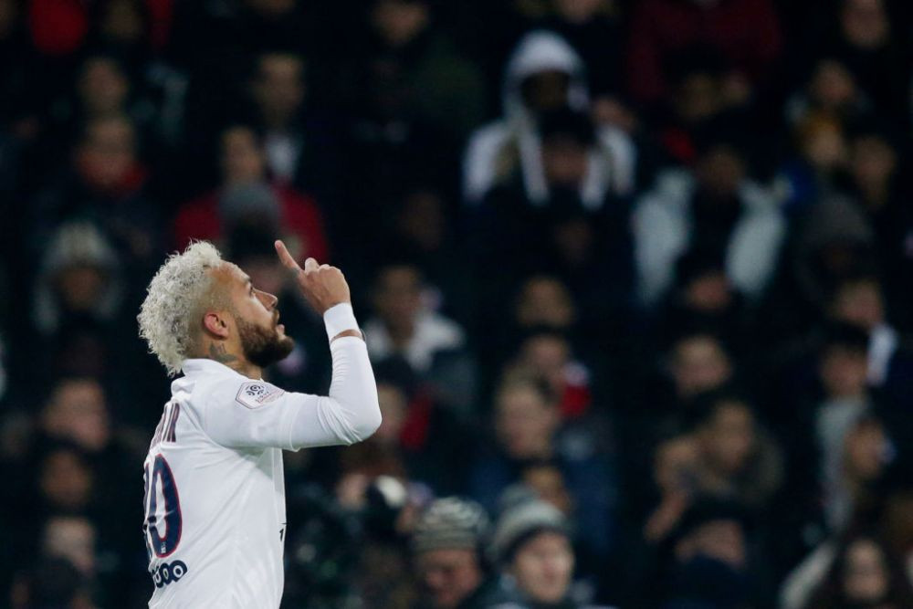 Neymar a aflat in pauza meciului tragica veste despre decesul lui Kobe Bryant! Gestul SUPERB facut de brazilian dupa ce a inscris&nbsp;