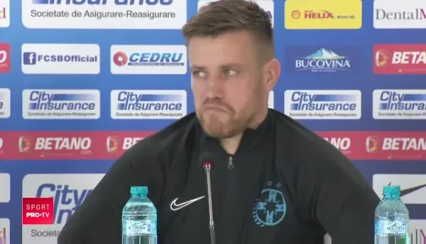 OFICIAL | Game over! Mihai Pintilii si-a agatat ghetele in cui, dar ramane in continuare in fotbal! Ce i-au pregatit jucatorii de la FCSB